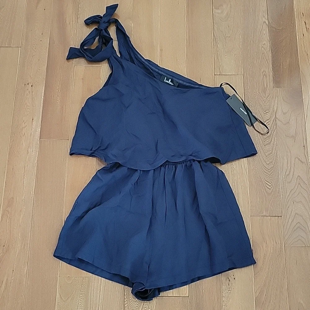 NWT Lulus Destined for Chicness Navy Blue One-Shoulder Romper XS - Picture 3 of 7